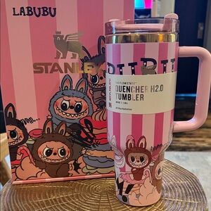 Stanley Quencher H2.0 Tumbler Labubu Design